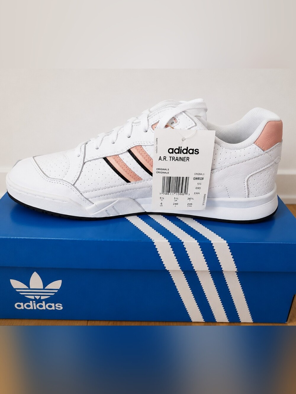 Adidas AR trainer